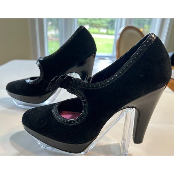 Women's Isaac Mizrahi Heels Size 5.5 Leather Suede Black 4 Inch Heel Satin Bow - Picture 2 of 9